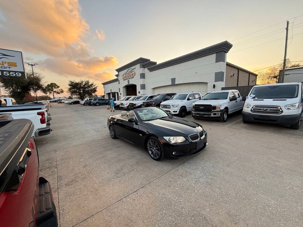 BMW 3 Series Vehicle Full-screen Gallery Image 43