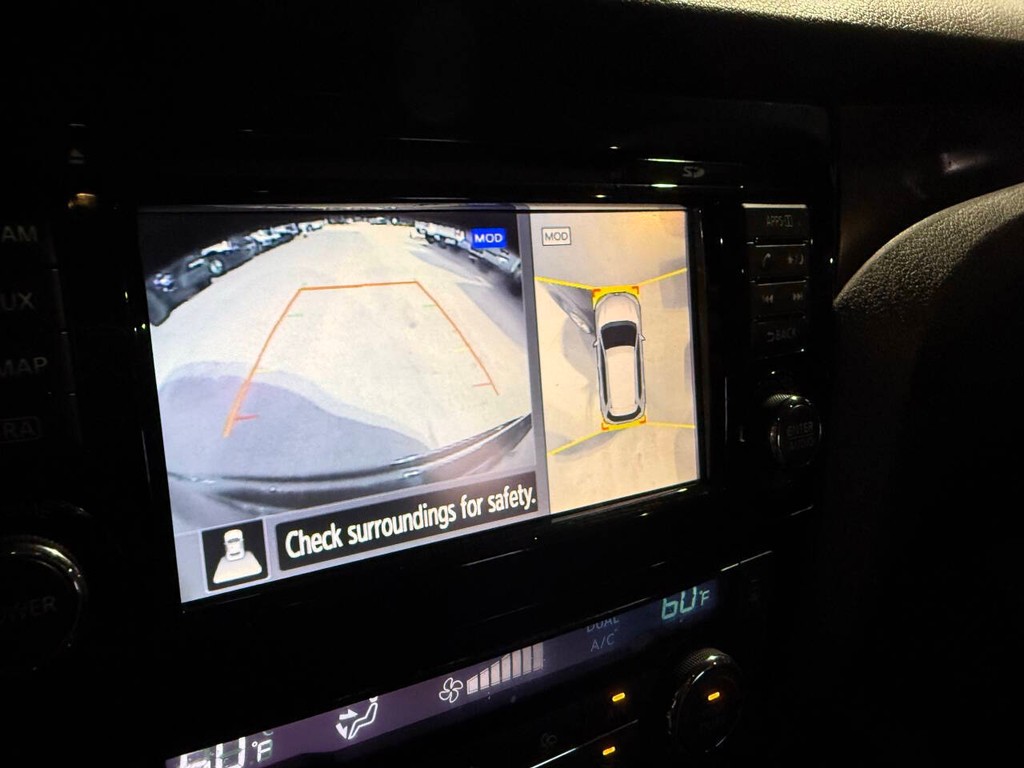 Nissan Rogue Vehicle Full-screen Gallery Image 27