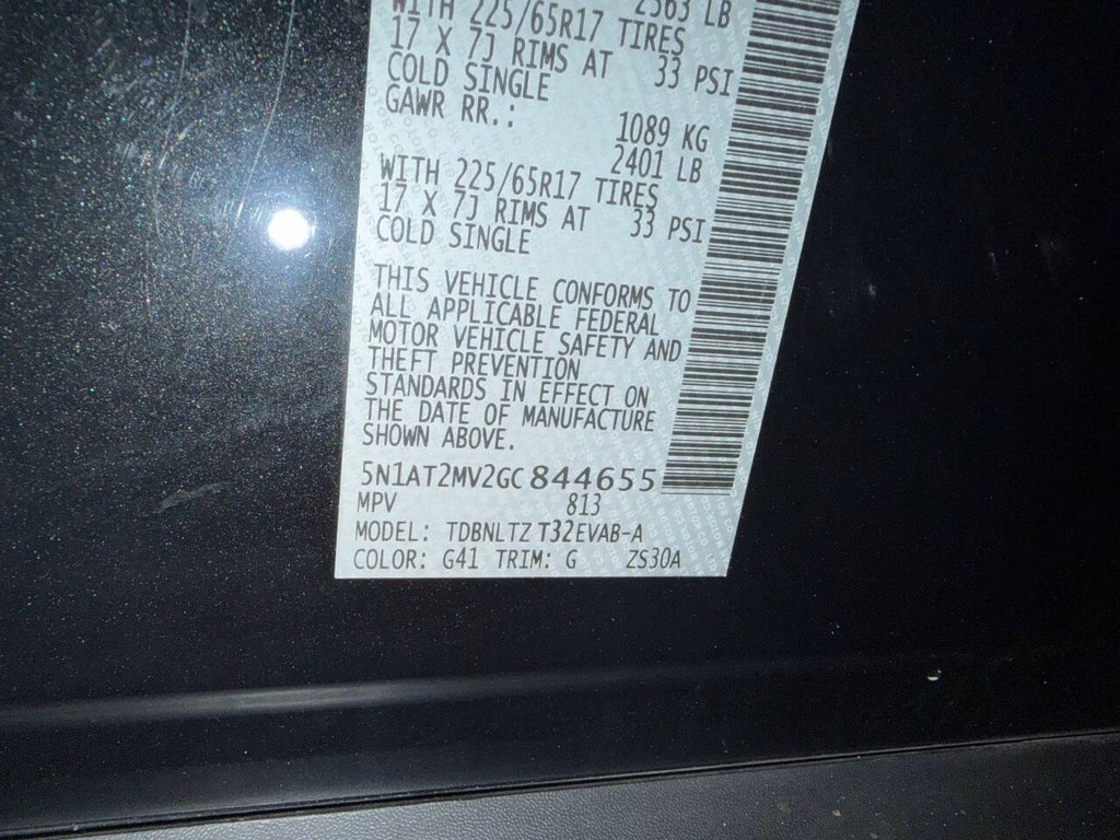 Nissan Rogue Vehicle Full-screen Gallery Image 33