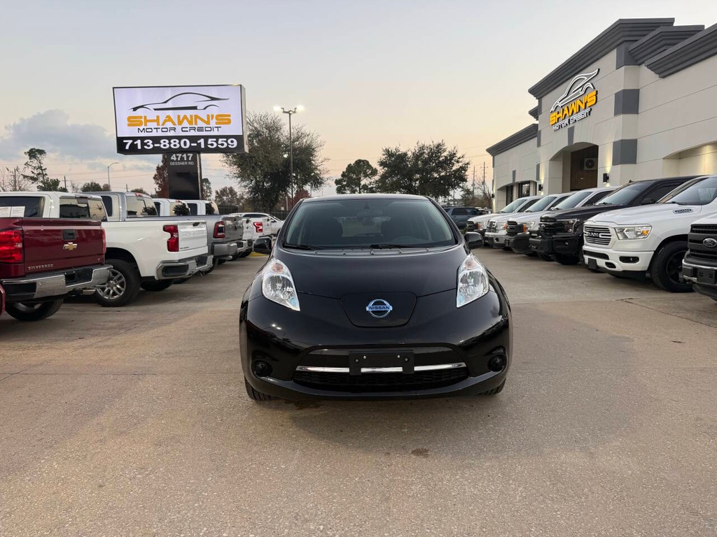 Nissan LEAF Vehicle Full-screen Gallery Image 40