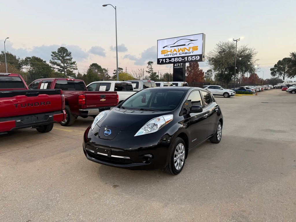 Nissan LEAF Vehicle Full-screen Gallery Image 42