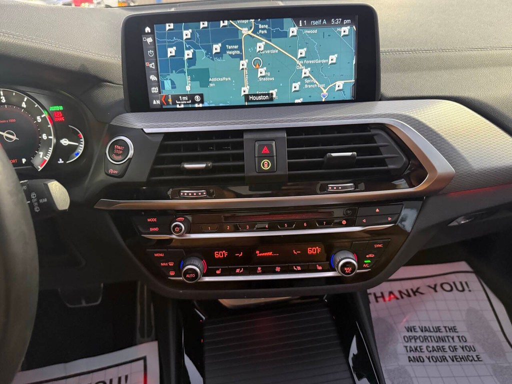 BMW X3 Vehicle Full-screen Gallery Image 28