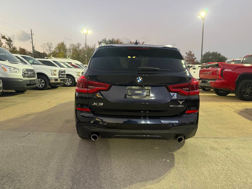 BMW X3 Vehicle Full-screen Gallery Image 40