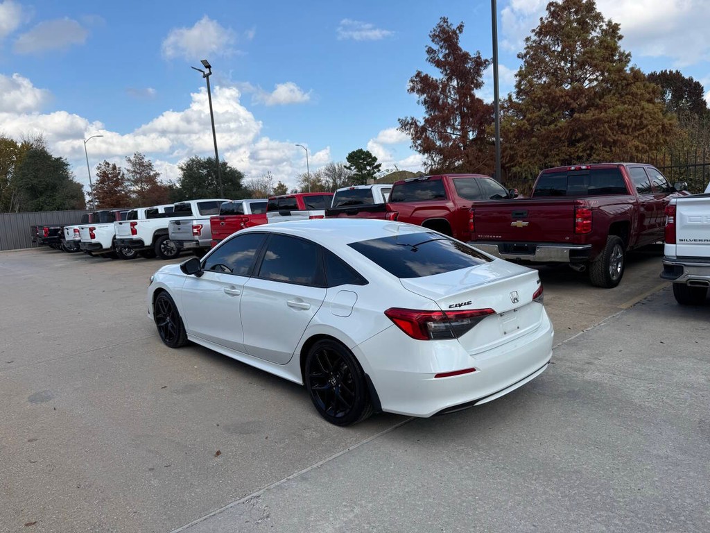 Honda Civic Sedan Vehicle Full-screen Gallery Image 04