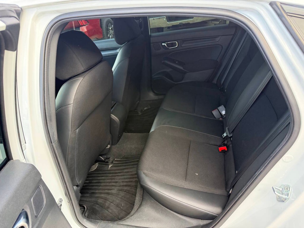 Honda Civic Sedan Vehicle Full-screen Gallery Image 13