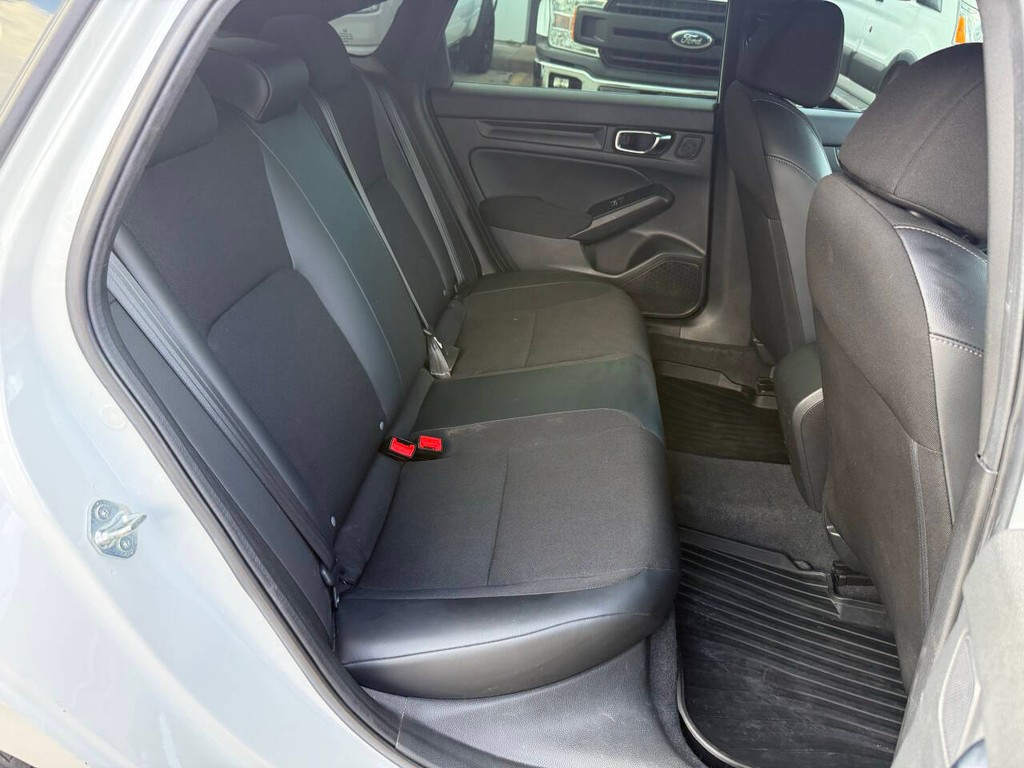 Honda Civic Sedan Vehicle Full-screen Gallery Image 15