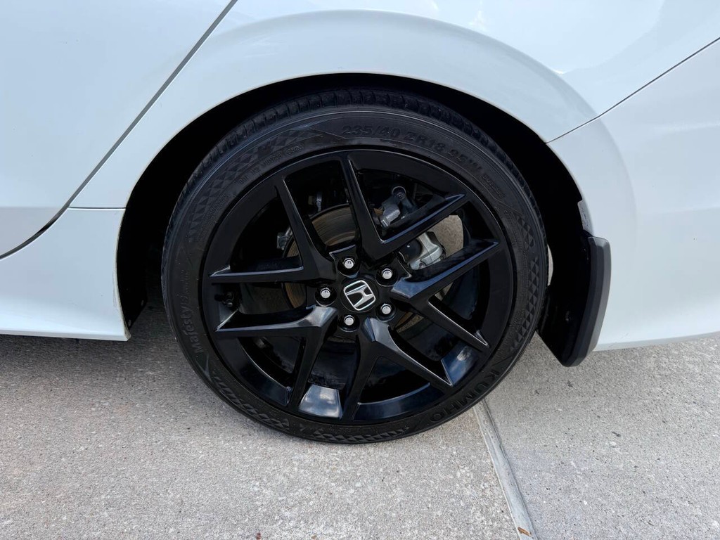 Honda Civic Sedan Vehicle Full-screen Gallery Image 34