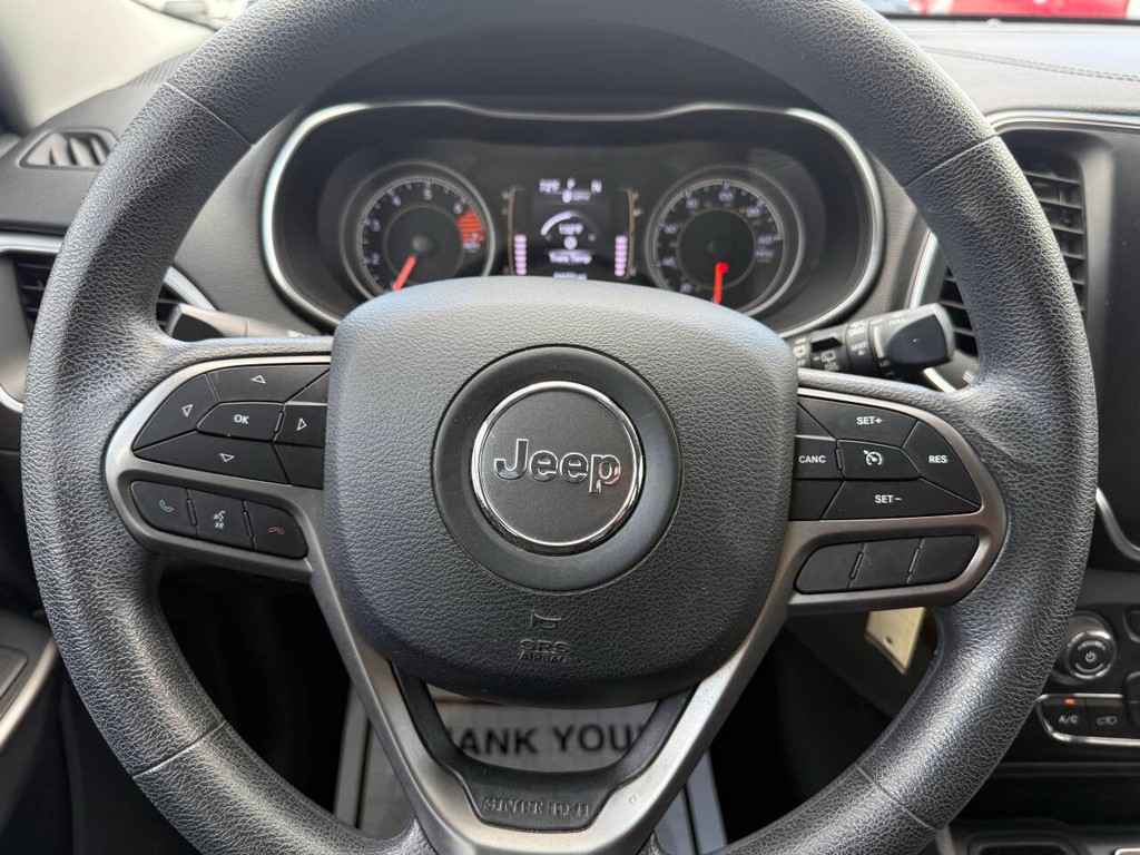 Jeep Cherokee Vehicle Full-screen Gallery Image 28