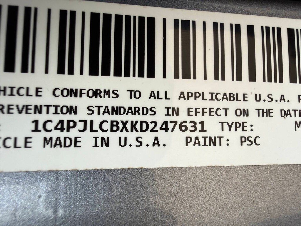 Jeep Cherokee Vehicle Full-screen Gallery Image 38