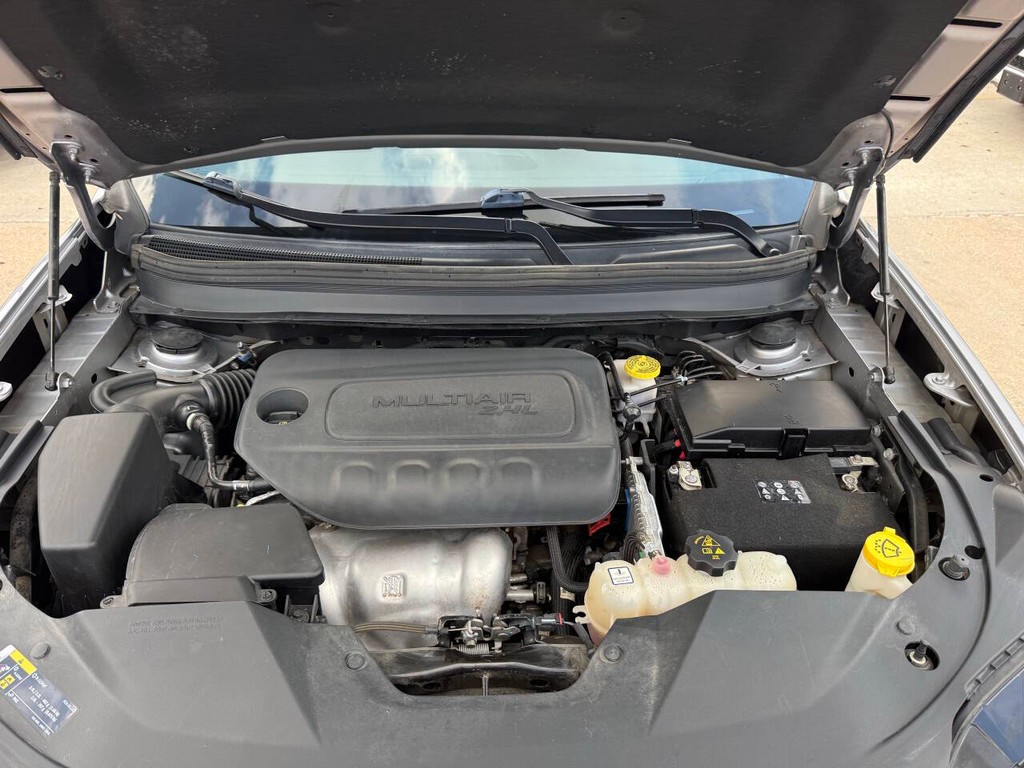 Jeep Cherokee Vehicle Full-screen Gallery Image 39