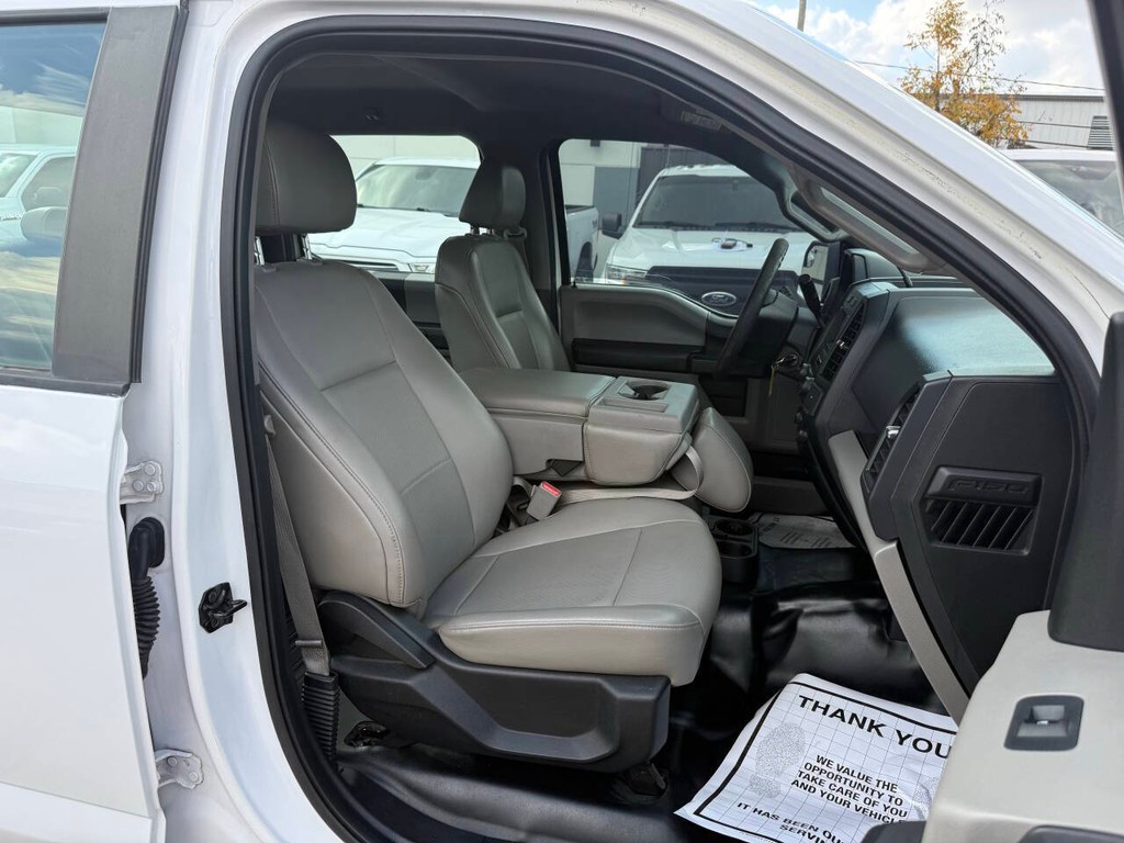 Ford F-150 Vehicle Full-screen Gallery Image 10