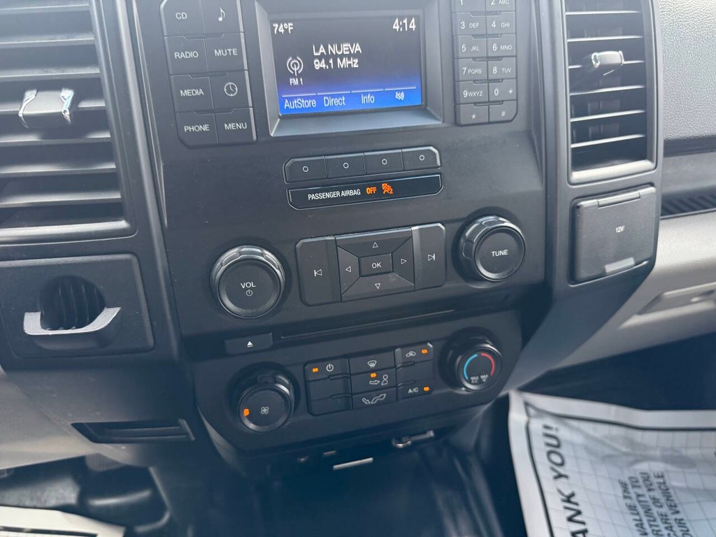 Ford F-150 Vehicle Full-screen Gallery Image 30