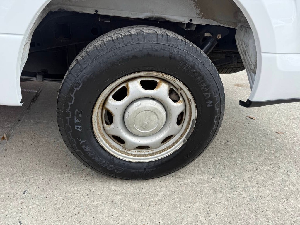 Ford F-150 Vehicle Full-screen Gallery Image 37