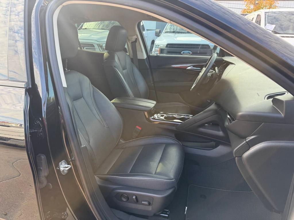 Buick Envision Vehicle Full-screen Gallery Image 10