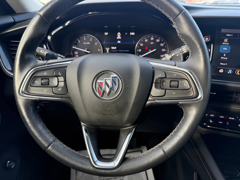 Buick Envision Vehicle Full-screen Gallery Image 23