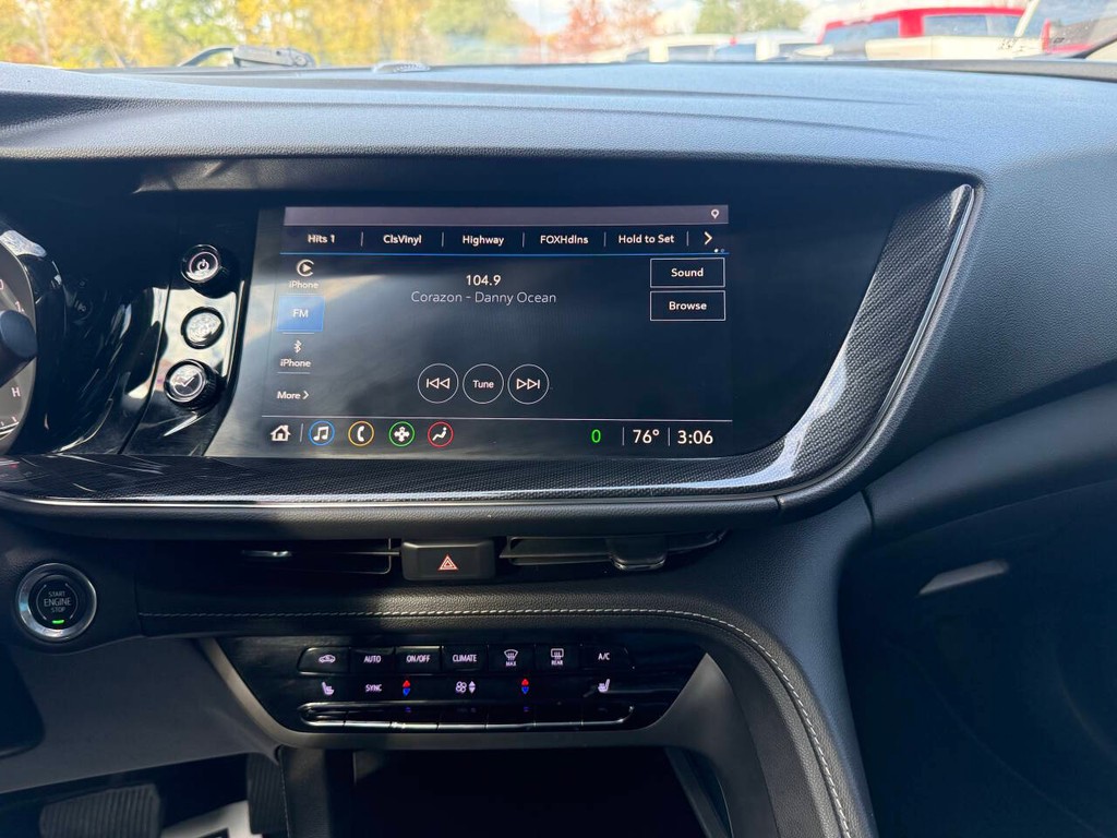 Buick Envision Vehicle Full-screen Gallery Image 24