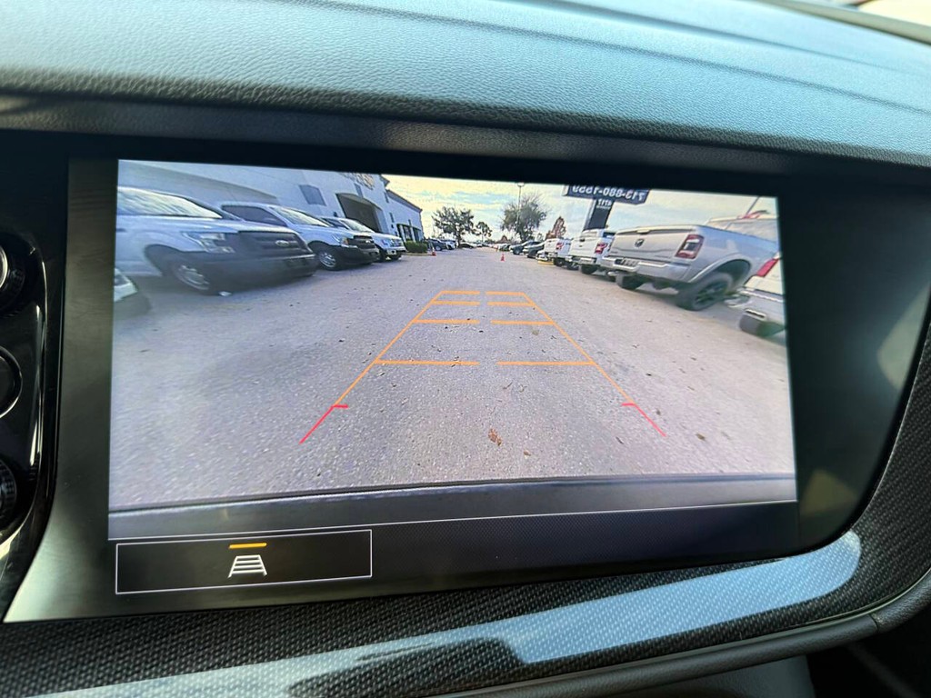 Buick Envision Vehicle Full-screen Gallery Image 25