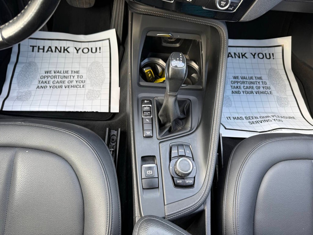 BMW X1 Vehicle Full-screen Gallery Image 29