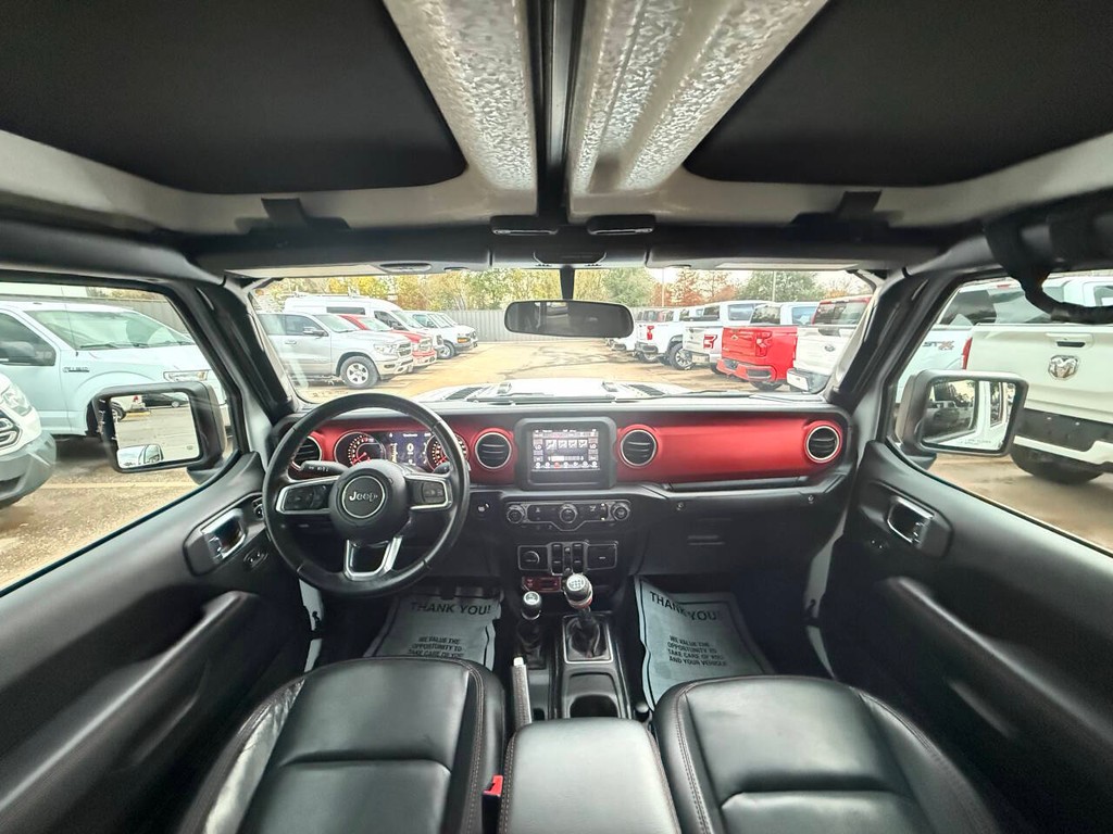 Jeep Gladiator Vehicle Full-screen Gallery Image 18