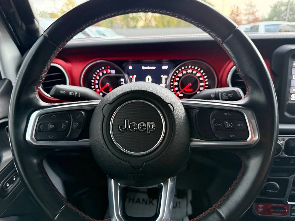 Jeep Gladiator Vehicle Full-screen Gallery Image 23