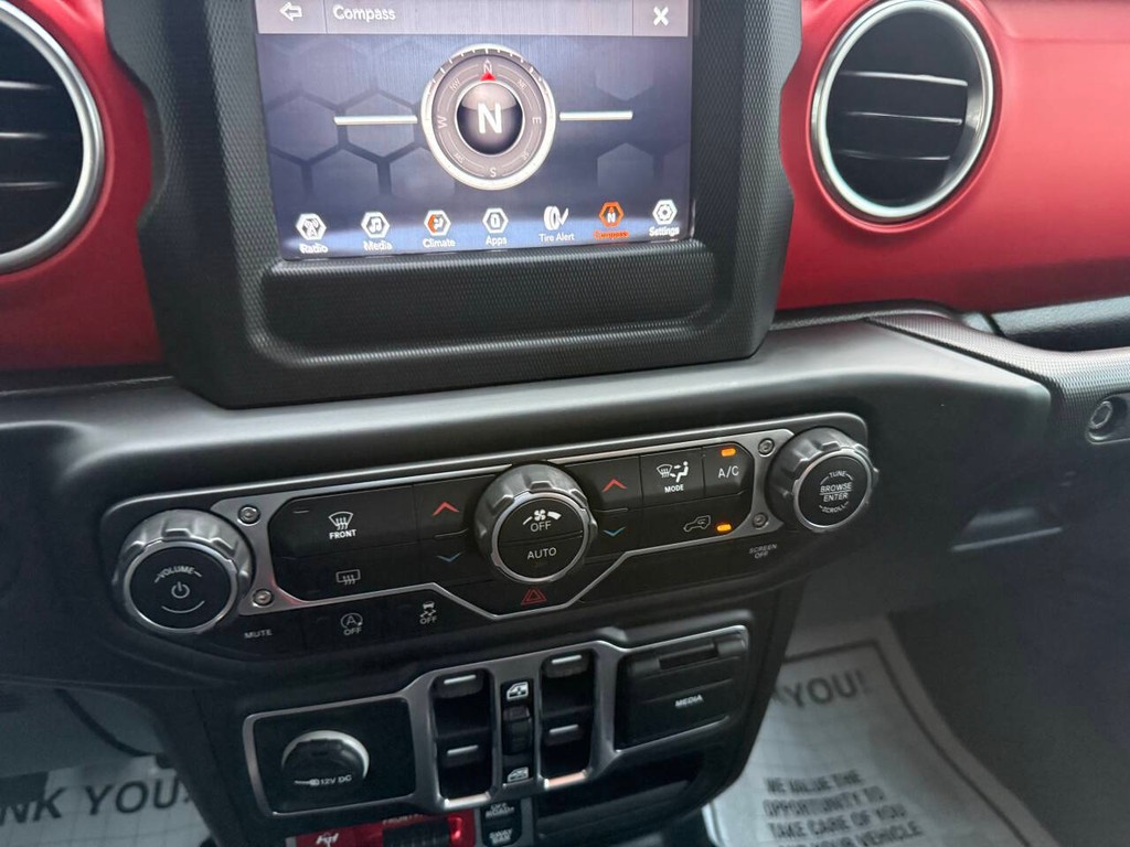 Jeep Gladiator Vehicle Full-screen Gallery Image 27