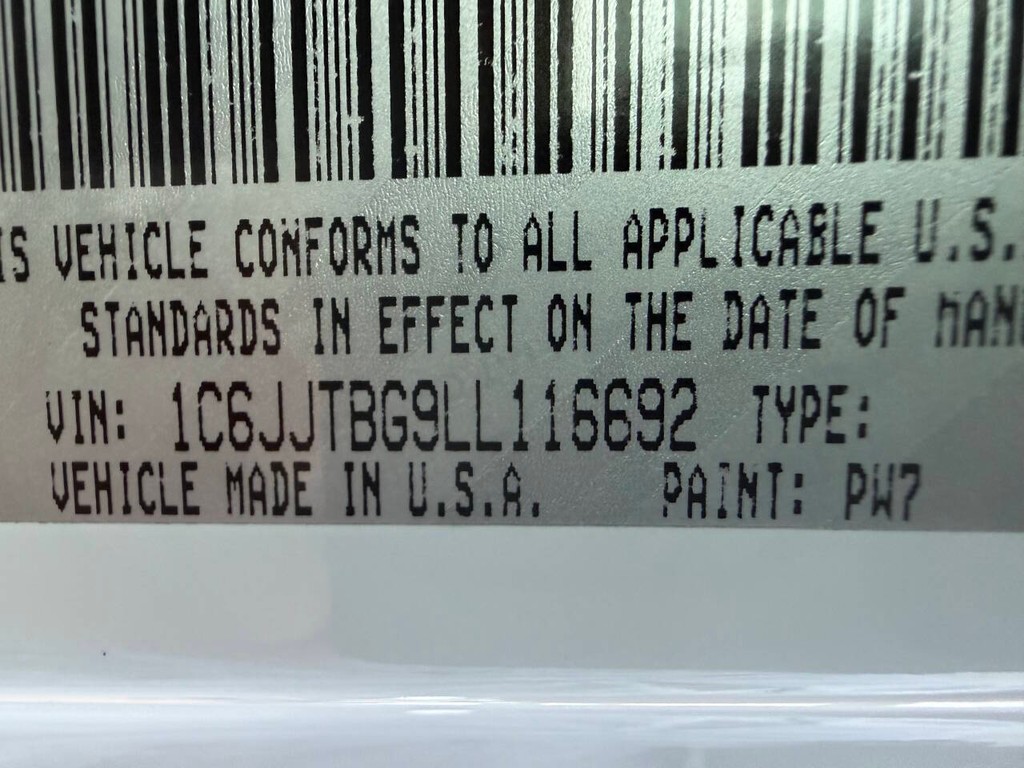 Jeep Gladiator Vehicle Full-screen Gallery Image 33