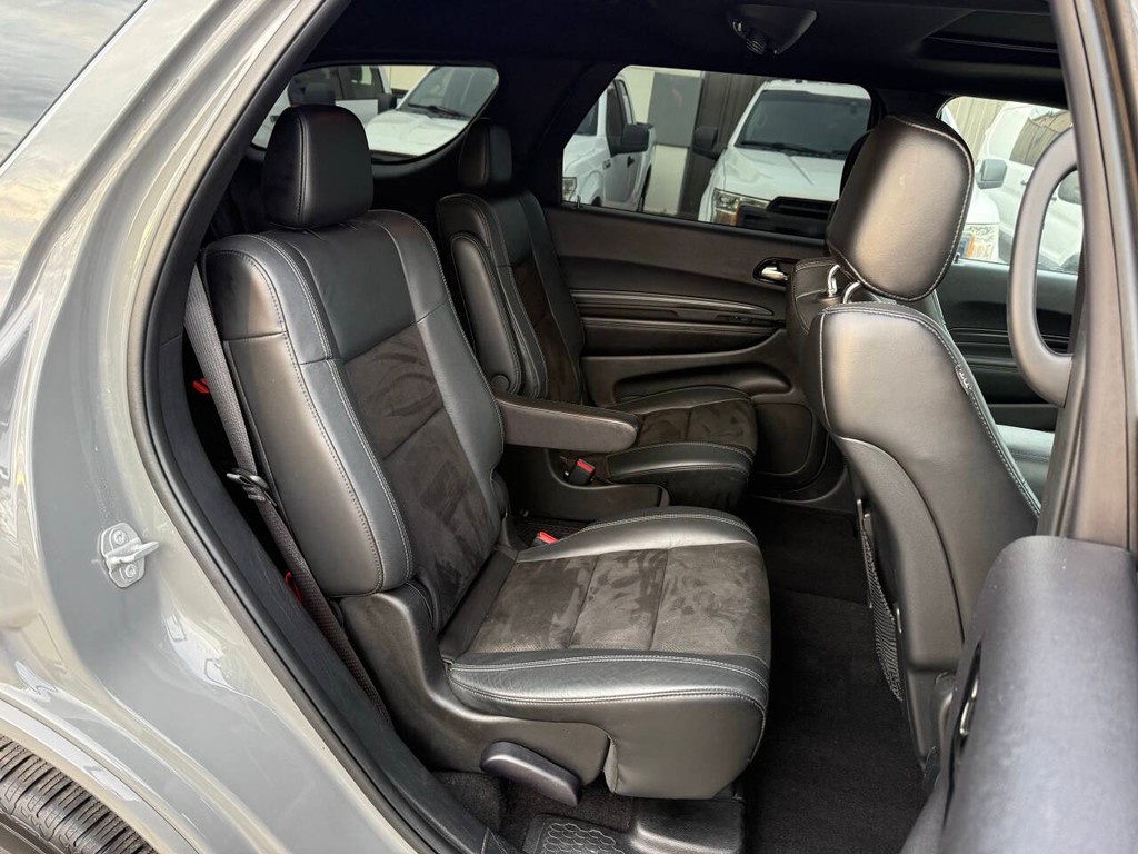 Dodge Durango Vehicle Full-screen Gallery Image 16