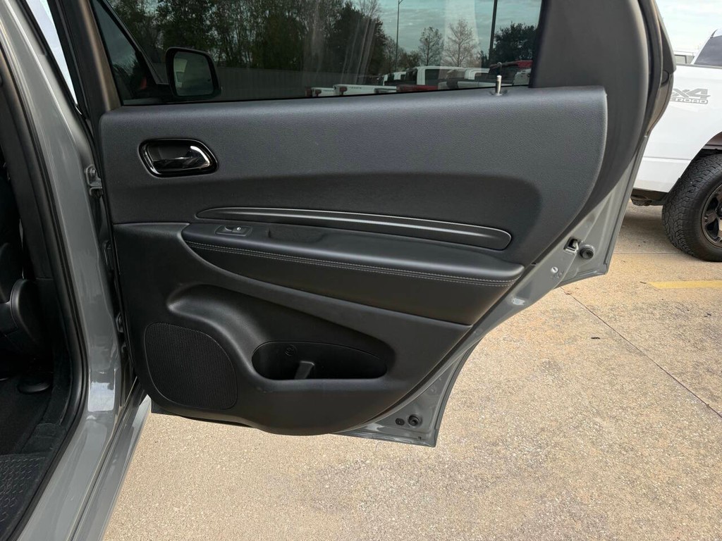 Dodge Durango Vehicle Full-screen Gallery Image 18