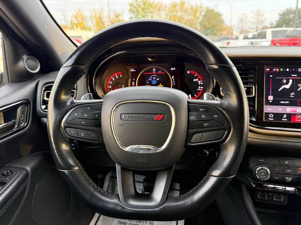 Dodge Durango Vehicle Full-screen Gallery Image 24