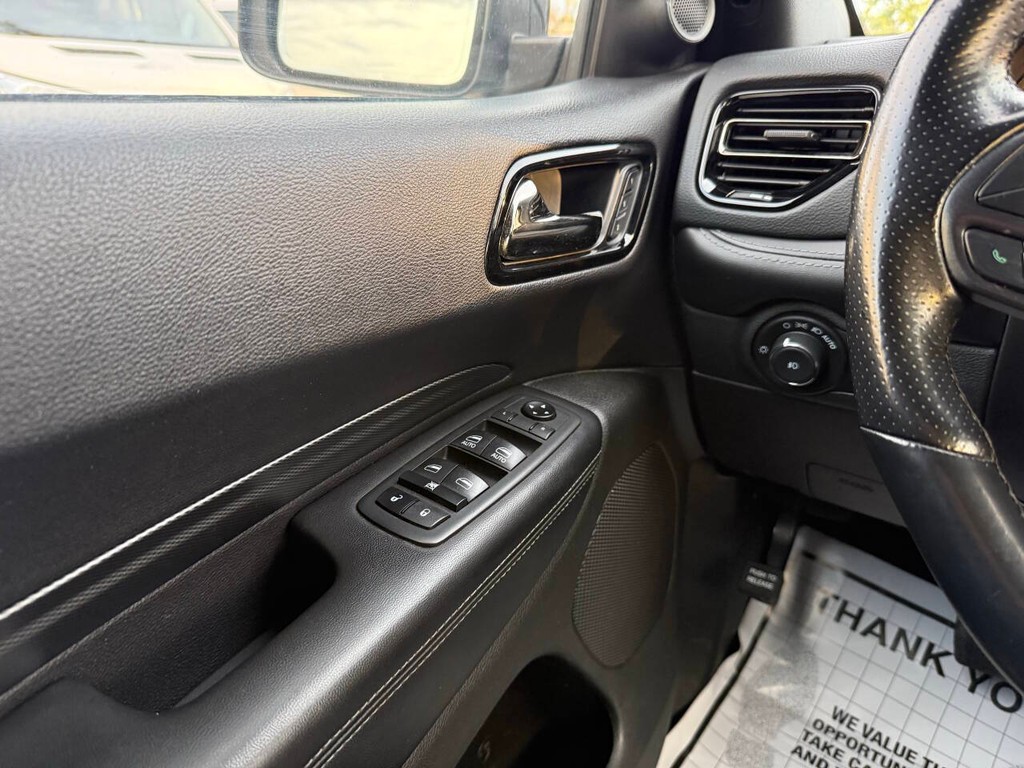 Dodge Durango Vehicle Full-screen Gallery Image 32