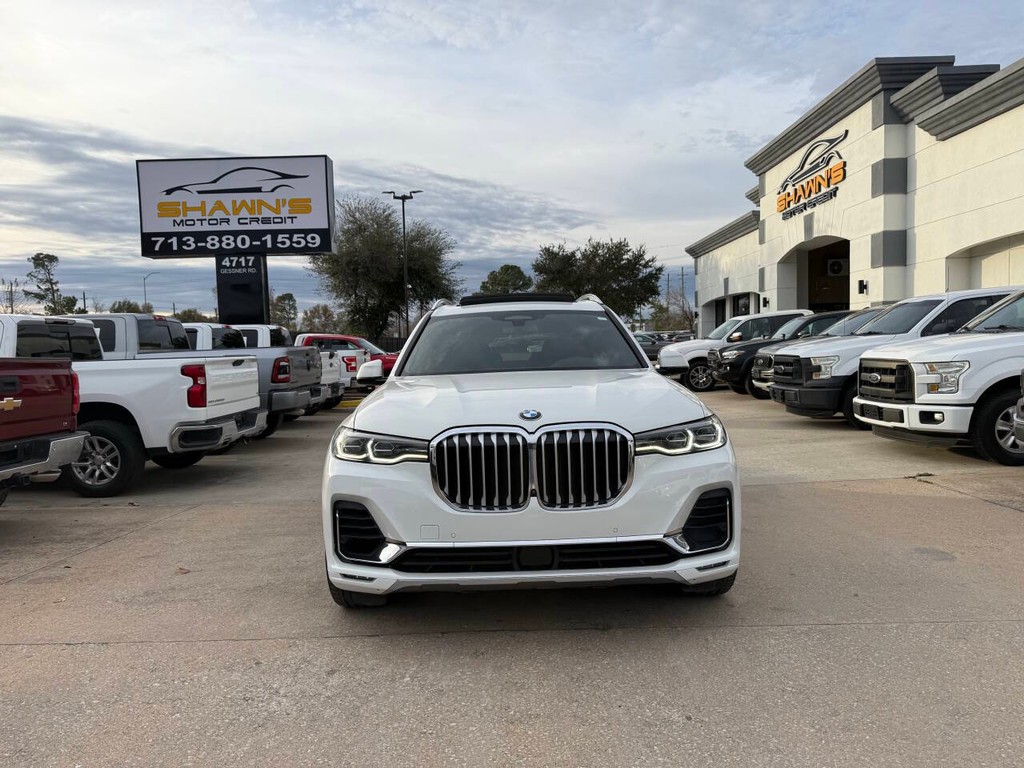 BMW X7 Vehicle Full-screen Gallery Image 49