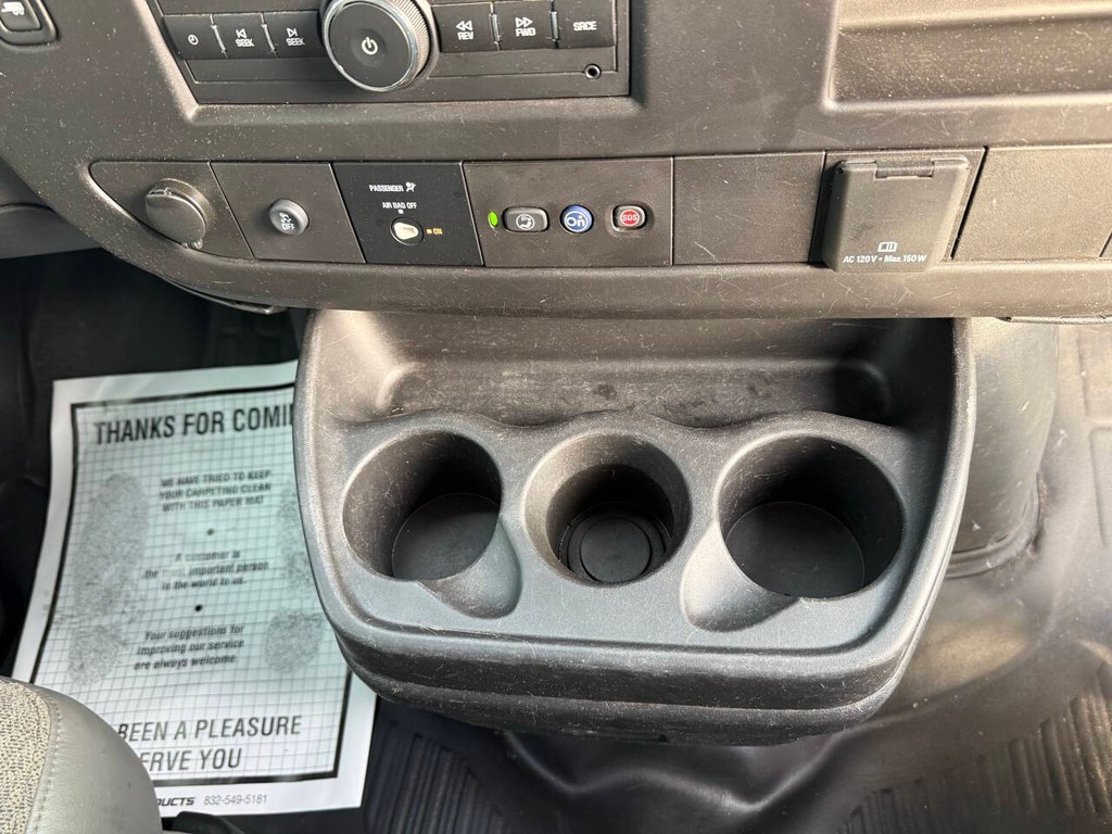 Chevrolet Express Cargo Van Vehicle Full-screen Gallery Image 22