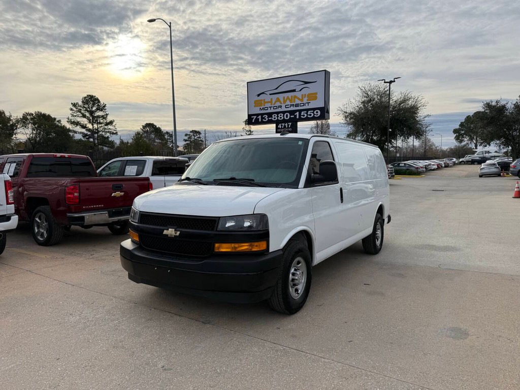 Chevrolet Express Cargo Van Vehicle Full-screen Gallery Image 36