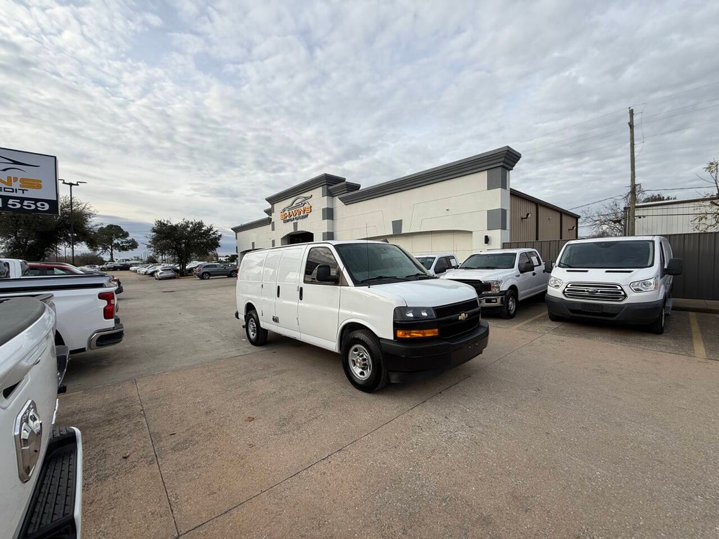 Chevrolet Express Cargo Van Vehicle Full-screen Gallery Image 37