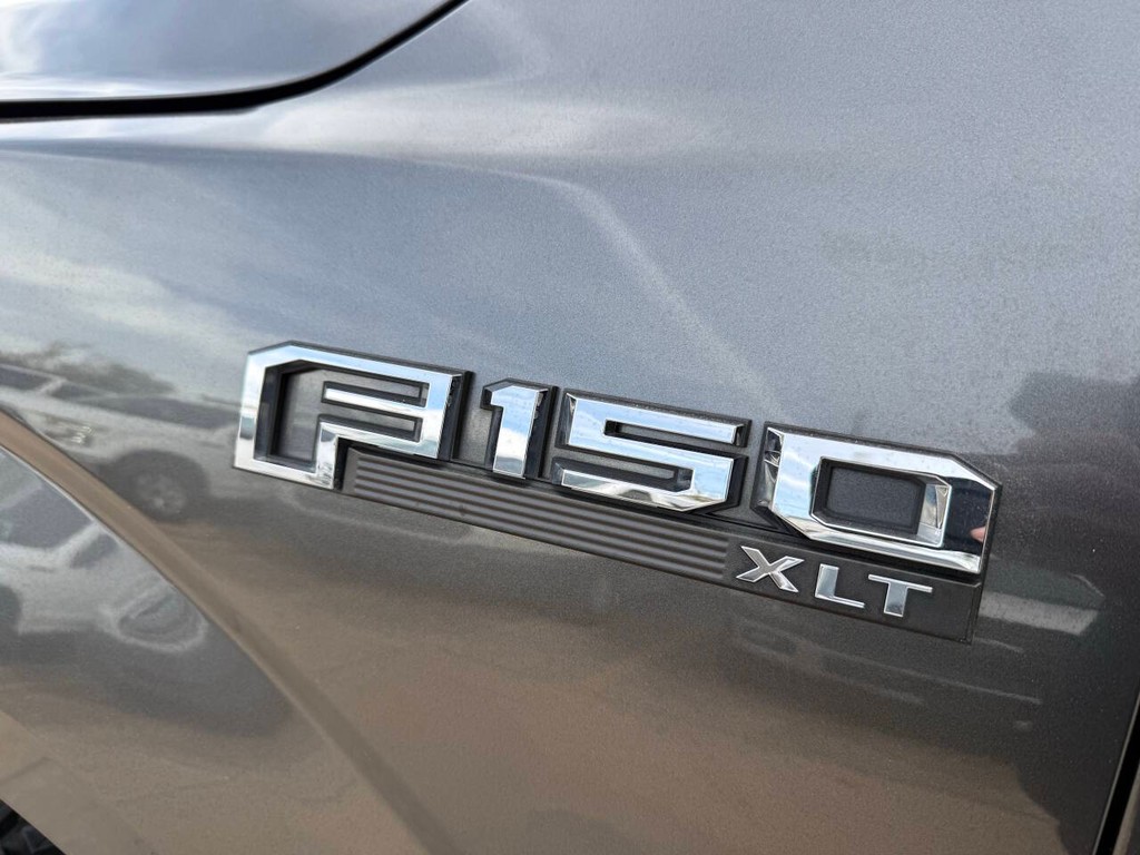 Ford F-150 Vehicle Full-screen Gallery Image 35