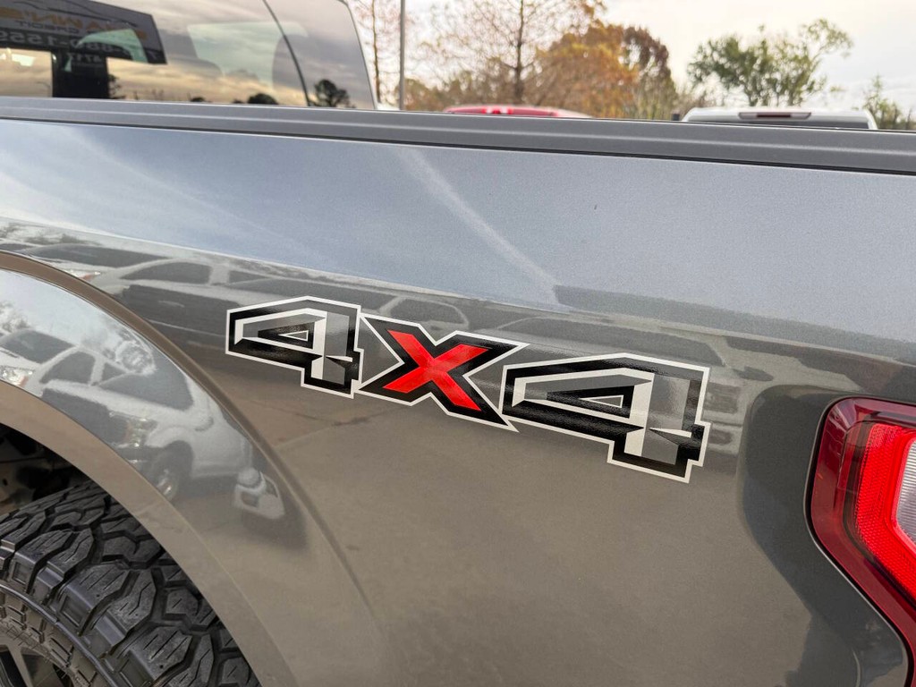 Ford F-150 Vehicle Full-screen Gallery Image 36