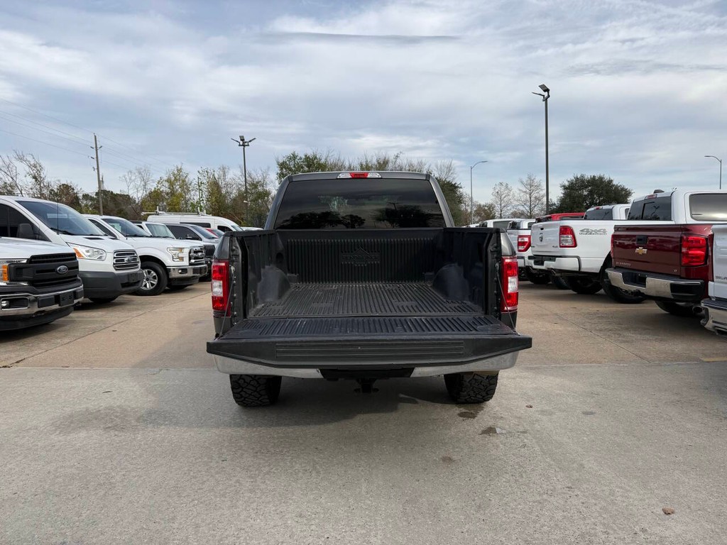 Ford F-150 Vehicle Full-screen Gallery Image 37