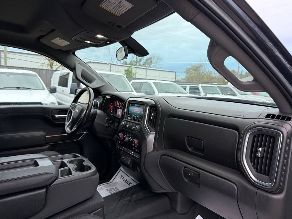 Chevrolet Silverado 1500 Vehicle Full-screen Gallery Image 09