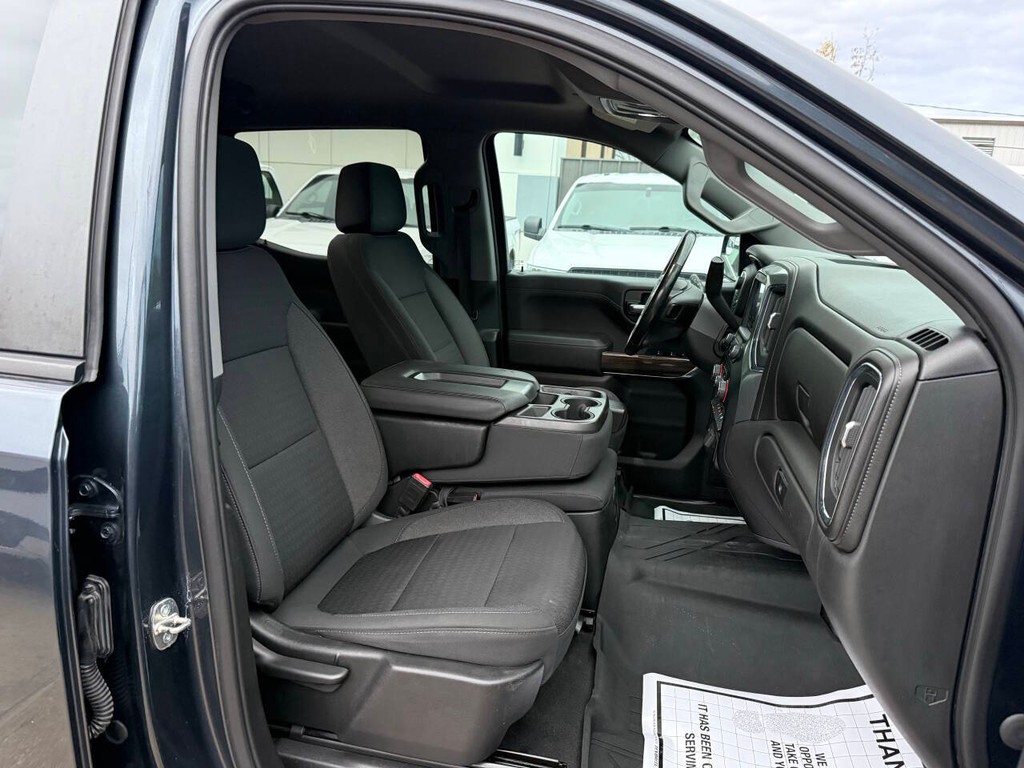 Chevrolet Silverado 1500 Vehicle Full-screen Gallery Image 10