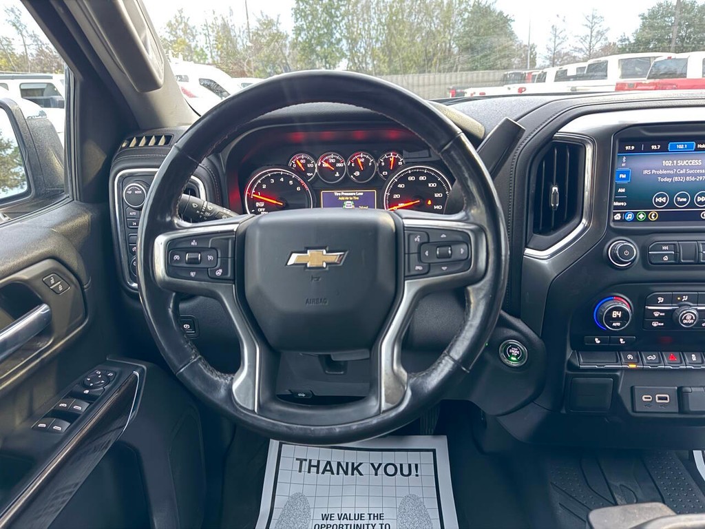 Chevrolet Silverado 1500 Vehicle Full-screen Gallery Image 21