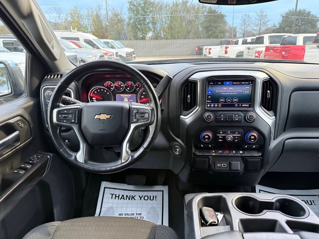 Chevrolet Silverado 1500 Vehicle Full-screen Gallery Image 22