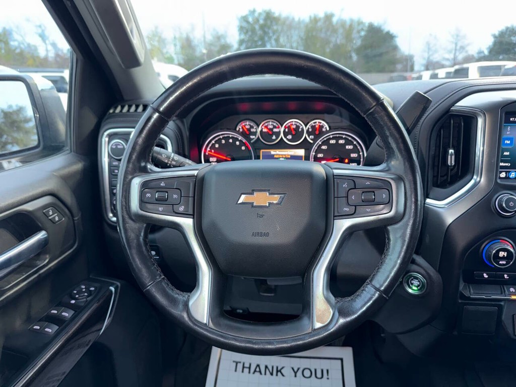 Chevrolet Silverado 1500 Vehicle Full-screen Gallery Image 23