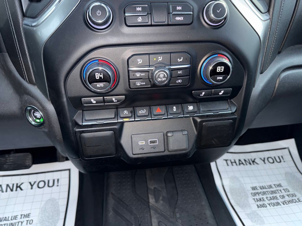 Chevrolet Silverado 1500 Vehicle Full-screen Gallery Image 30