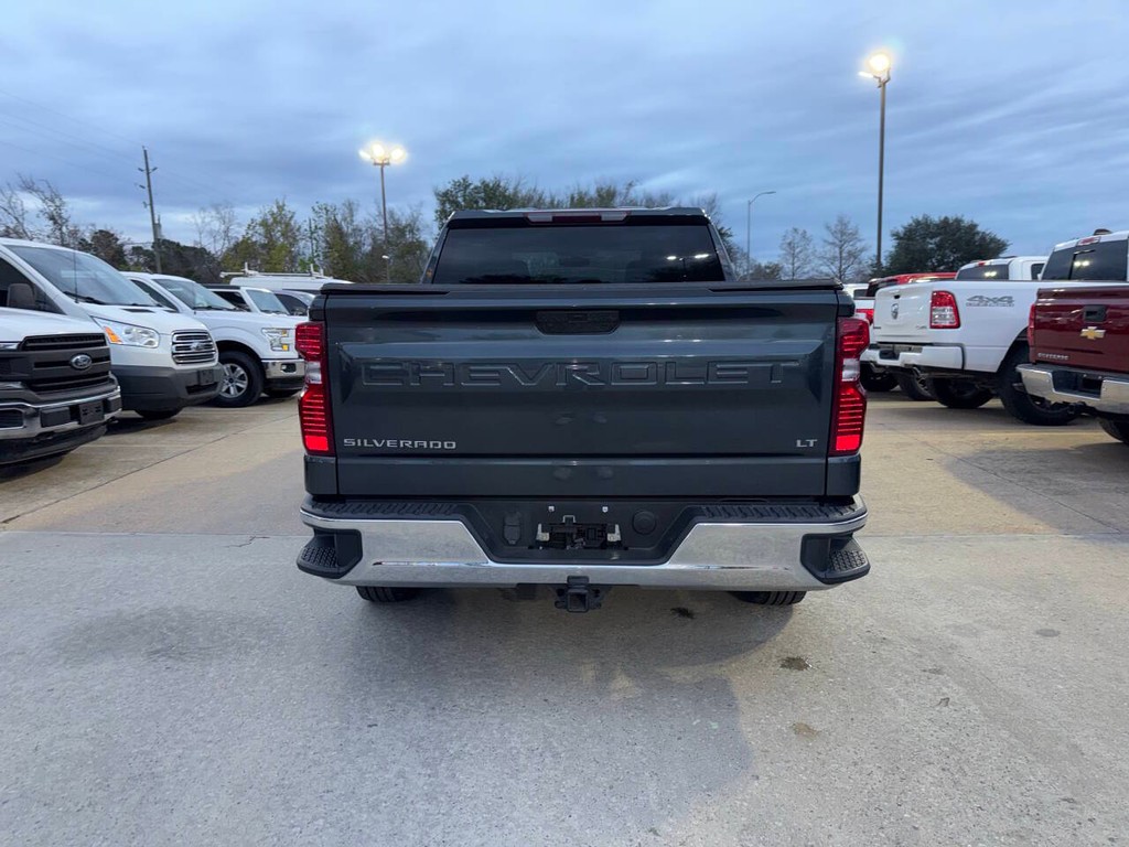 Chevrolet Silverado 1500 Vehicle Full-screen Gallery Image 39