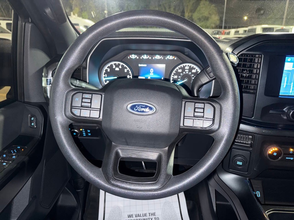 Ford F-150 Vehicle Full-screen Gallery Image 22