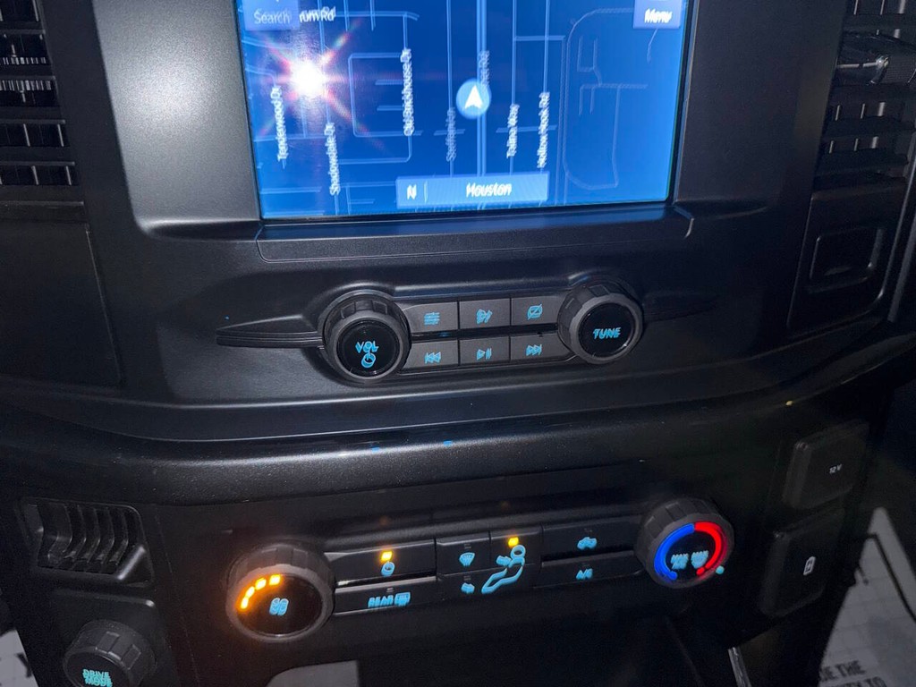 Ford F-150 Vehicle Full-screen Gallery Image 27