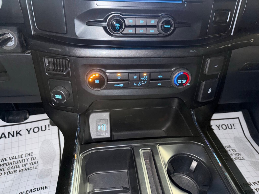 Ford F-150 Vehicle Full-screen Gallery Image 28