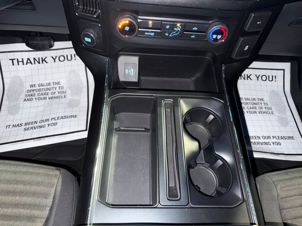 Ford F-150 Vehicle Full-screen Gallery Image 29