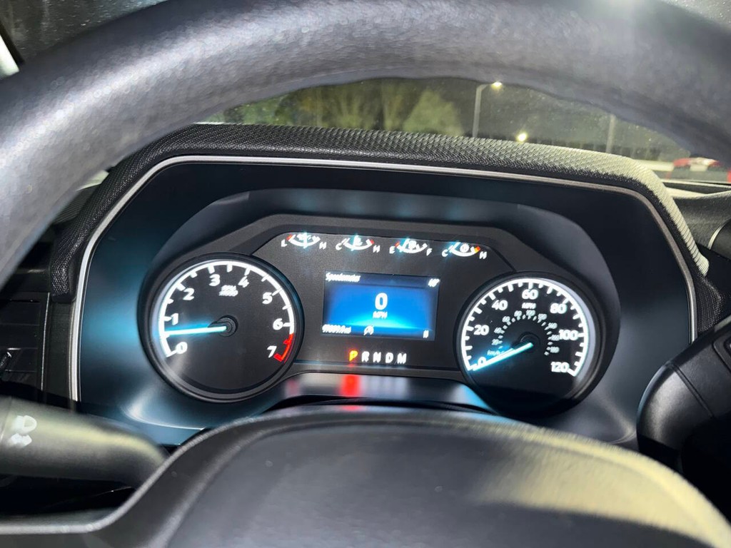 Ford F-150 Vehicle Full-screen Gallery Image 31