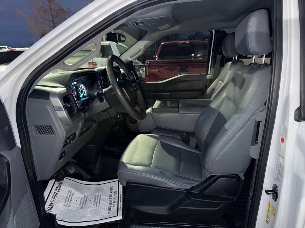 Ford F-150 Vehicle Full-screen Gallery Image 07